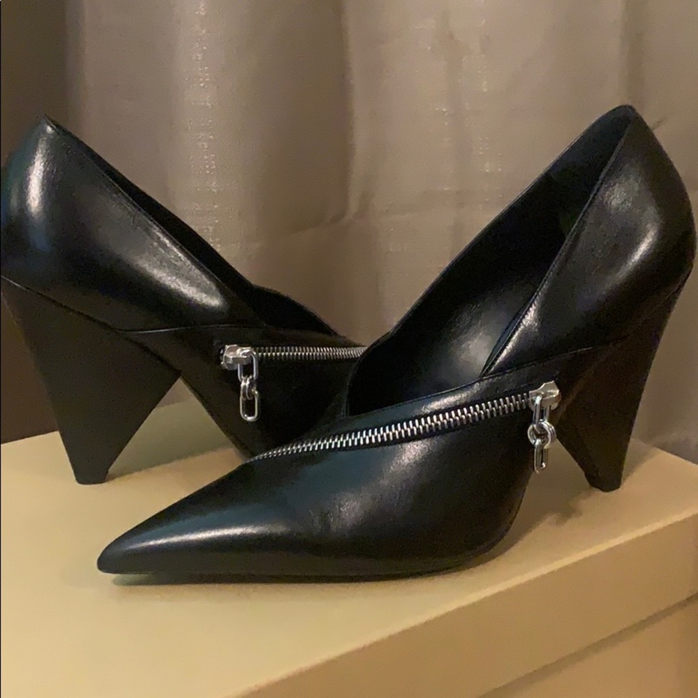 Micheal Kors Meghan Zipper Calf Leather Pump